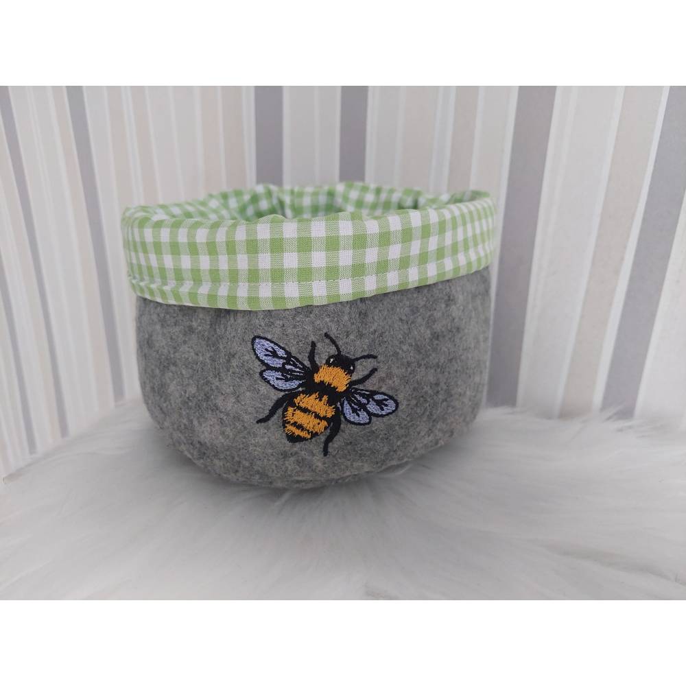 Stickdatei Bienchen 12-14x18 Bild 9