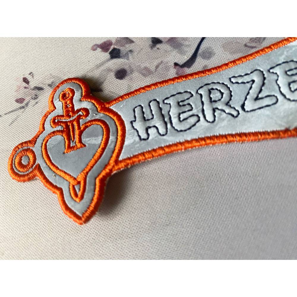 Stickdatei 3D-Anhänger HERZENSBRECHER, Maschinenstickerei, Stickmuster mit Trapunto-Effekt, 3D-Stick, Lesezeich Bild 5