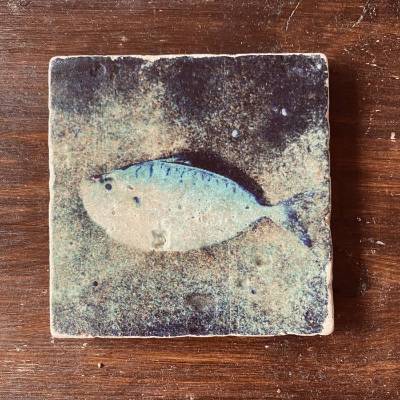 Travertin Untersetzer mit Fisch-Motiv – Fotodruck auf Naturstein, handgemacht mit Korkrückseite