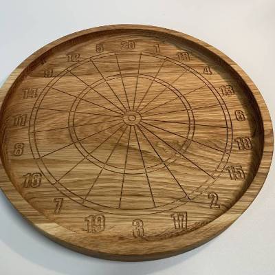 Holztablett Serviertablett, Obstschale, Dekoteller Gravur Dartscheibe, Darts Handgefertigt Massivhoz Eiche Buche Esche