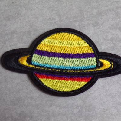 Regenbogen Planet Patch mit Ring zum Aufbügeln – Gestickte Weltall Applikation für Kleidung & Accessoires