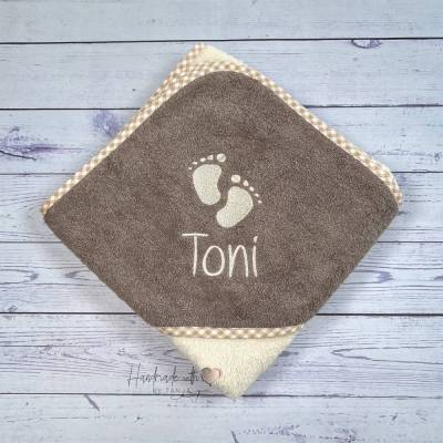 Kapuzenhandtuch mit Babyfüßen und Namen bestickt I Baby Handtuch in 2 Größen und verschiedenen Farben I Babygeschenk