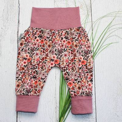 Blumen Kinderhose aus Jersey, Mitwachsbündchen, Babyhose, Pumphose, Hose, Freizeithose, Blumenhose, Jerseyhose