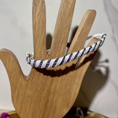 Makramee Armband zweifarbig – Handgemacht mit Edelstahlperlen & Glitzergarn