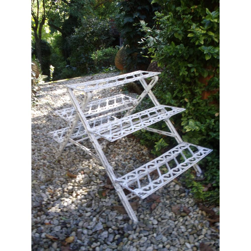 Vintage Blumentreppe Pflanzentreppe Gusseisen Blumenständer Weiß Shabby Kakteen Primel Weiß Shabby Brocante Gartendeko T