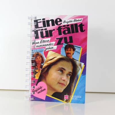 Notizbuch "Eine Tür fällt zu" aus original Kinderbuch der 80er Jahre
