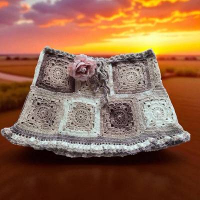 Grannysquare Rock, gehäkelte Handarbeit