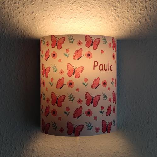 Personalisierte Wandleuchte Schmetterlinge Kinderzimmer Mädchenlampe mit Name