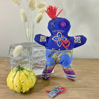 Voodoo Puppe 2 - ein tolles Upcycling Unikat für Halloween oder Gothik Fans