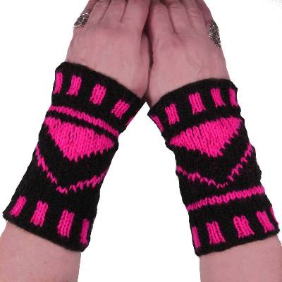 Handgestrickte Armstulpen Crazy Pink Unisex – Neonpink & Schwarz – Pulswärmer 19 cm