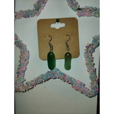Ohrringe mit grünem Glitzer-Kunststoffanhänger SMILE – handgemalte Unikate Statement-Schmuck
