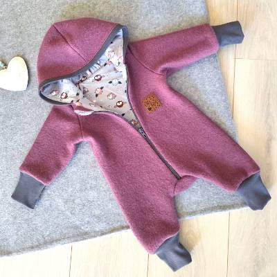 Wollwalk Anzug, Walkoverall Gr. 56/62, beere, Eulen