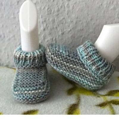 1 Paar gestrickte Schuhe, Babyschuhe, Babyschühchen, Boots, Größe 15-16 (9cm Sohle)