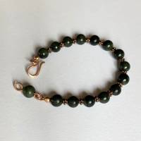 Edelstein - Armband aus Nephritperlen und reinem Kupfer
