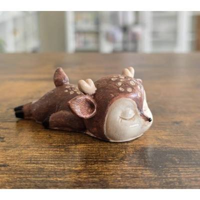 Deko Figur - "Schlafendes Baby-Reh 2"