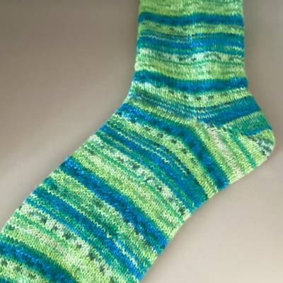Socken Gr. 42/43 für breite Füße – Grün/Blau/Gelb mit Bumerangferse