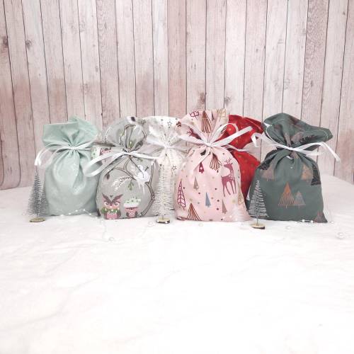 Adventskalendersäckchen aus Stoff – Handgemachter Adventskalender zum Befüllen