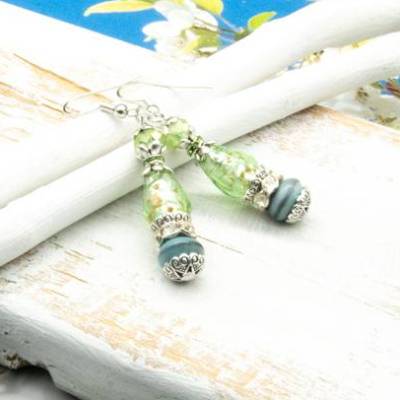 Lässige Glas Ohrhänger Grün, Blau, Boho Ohrringe, handgemachter Unikatschmuck, Weihnachtsgeschenk Frau