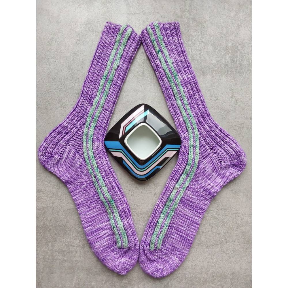 Strickanleitung "Lines" Stylische Socken mit Seitenstreifen – bequem wie deine Lieblingsjogginghose! Bild 6