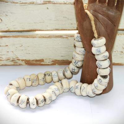Bone Beads, big Beads, old Beads, 23/25 mm x 12/13 mm, 38 Stück,