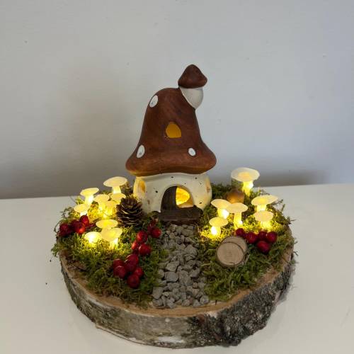 Herbstgesteck Herbstdeko Herbst Baumscheibe Pilzhaus Igel