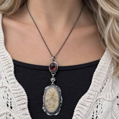 Versteinerte Fossile Koralle, Hessonit Granat, Blumen Anhänger, Statement Kette, Korallenachat, Achat,  Fossil Coral