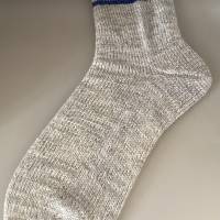 Handgestrickte Socken Gr. 42/43 hellgrau-blau – warme Wollsocken