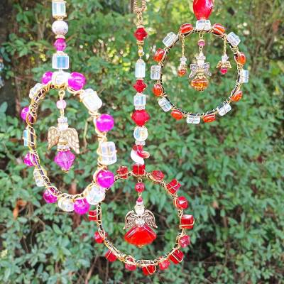 Sonnenfänger Suncatcher mit Engel – Funkelnde Fensterdeko handgemacht Orange Rot Pink Geschenk