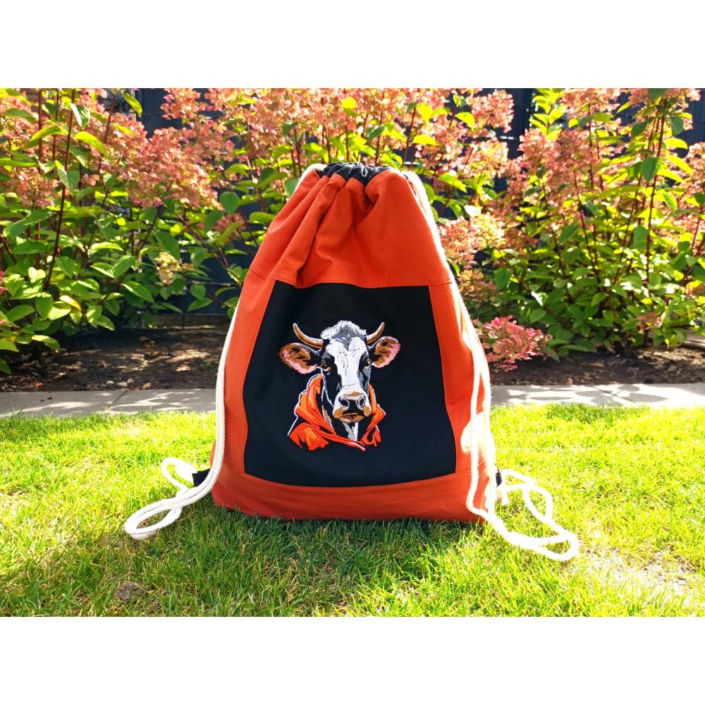 Kuh cool Lichteffekt Stickdatei 15x15cm bzw. 14x14cm– Lustiges Kuhmotiv im Hoodie für dunkle Stoffe Bild 6