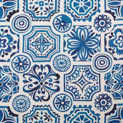  Baumwolle mit Ornamenten weiß- blau  (1m/10,00€)
