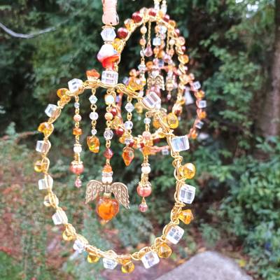Windspiel handgemacht Suncatcher Engel Sonnenfänger – Funkelnde Fensterdeko in Orange, Rotbraun oder Gelb Geschenk