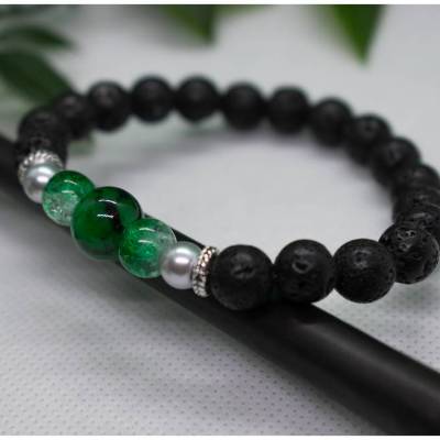 Perlenarmband Grün & Silber mit Lava- und Glasperlen – handgemachtes, individuelles Armband