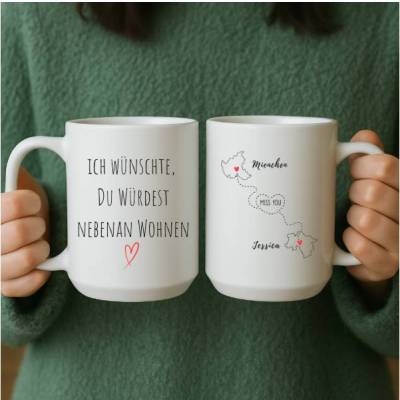 Personalisierte Freundschafts-Tasse mit Herzmotiv – individuelle Orte, Länder & Spruch nach Wahl