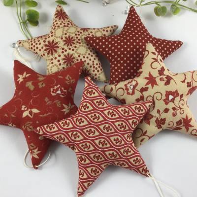 5 Sterne dunkelrot/beige – Stoffanhänger & Weihnachtsdeko aus Stoff, ca. 12x12cm