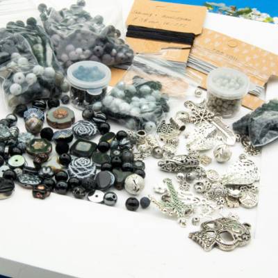 DIY Perlenbastelmischung schwarz, Bastel Mix, Perlensuppe, Schmuckherstellung, Geschenkidee