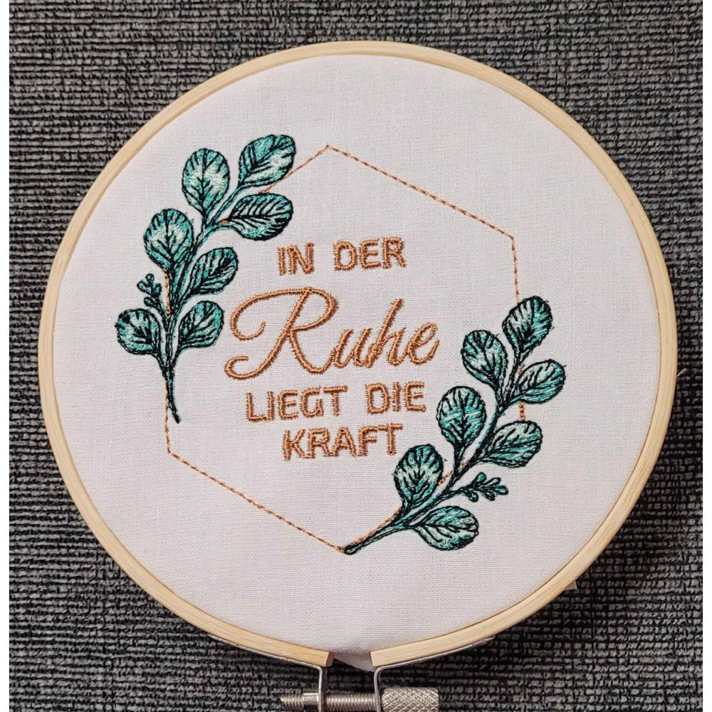 Stickdateien Spruch Ruhe mit Rahmen ab 10x10 – 4 Motive, Shabby Design, Eukalyptus, Download Bild 4