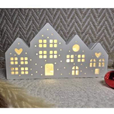 Lichterhaus aus Raysin – Handgemachtes LED-Häuschen als moderne Winterdeko
