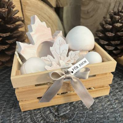 Herbstliches Geschenkset „Für Dich“ Handgemachte Raysin-Deko in Bambuskiste Pilze Blätteranhänge Terracotta-Marmorierung