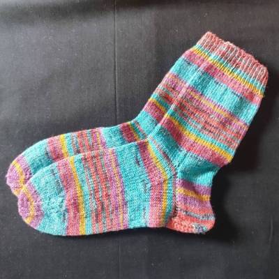 Handgestrickte Socken Gr.38/39 in Türkis/Rot/Beere/Gelb