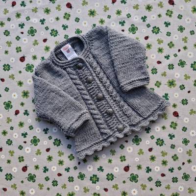 Trachtenjacke Größe 80/86 für Mädchen grau Pullover mit Zopfmuster Babyjacke Strickjacke Jacke handgestrickt Taufe