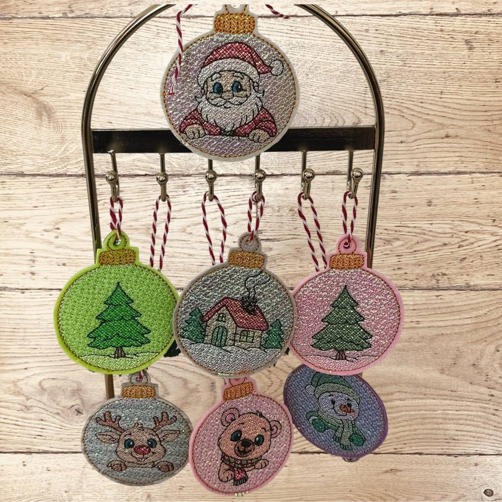 Stickdatei Weihnachten Baum-Geschenk-Anhänger Set 2599 ITH – festliche Weihnachtsanhänger Bild 3
