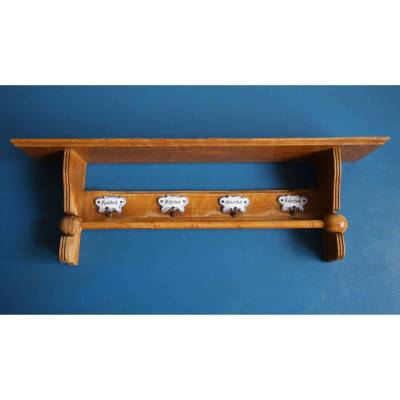 Vintage Regal mit Haken und Stange Porzellanschilder