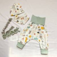 Erstlingsset, Größe 56/62: Weißes Babyset mit Mäuschen – Pumphose, Mütze & Tuch aus Jersey