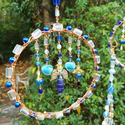 Sonnenfänger hamdmade Suncatcher Engel Blau & Gold – Funkelnde Fensterdeko als Geschenk