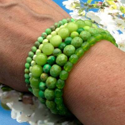 Grünes Perlenarmband Set, Geschenkidee Weihnachten, Adventskalenderfüllung Frau Freundin