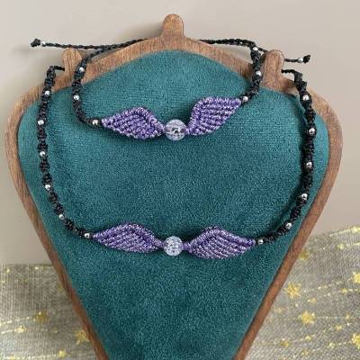 Handgemachtes Makramee Flügel Set: Choker Kette & Armband in Lila-Schwarz – Verstellbar von XS bis 4XL