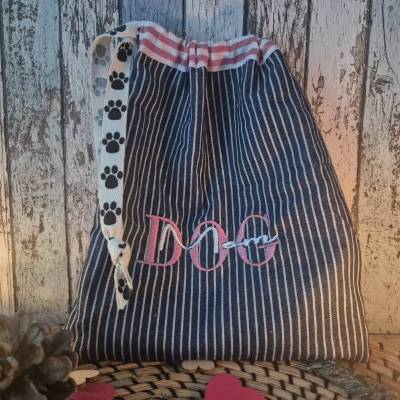 Dog Mom Stickdatei 18x18cm bzw. 20x20cm – Schriftzug für Hundemamas, sofortiger Download