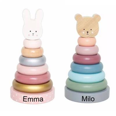 Personalisierter Stapelturm aus Holz mit Namen – Babygeschenk zur Geburt oder Taufe mit Teddy/Hase