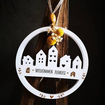 Türkranz Häuserkranz Loop – Handgemachter Fensterkranz mit Trockenblumen und Keramik, 18 cm