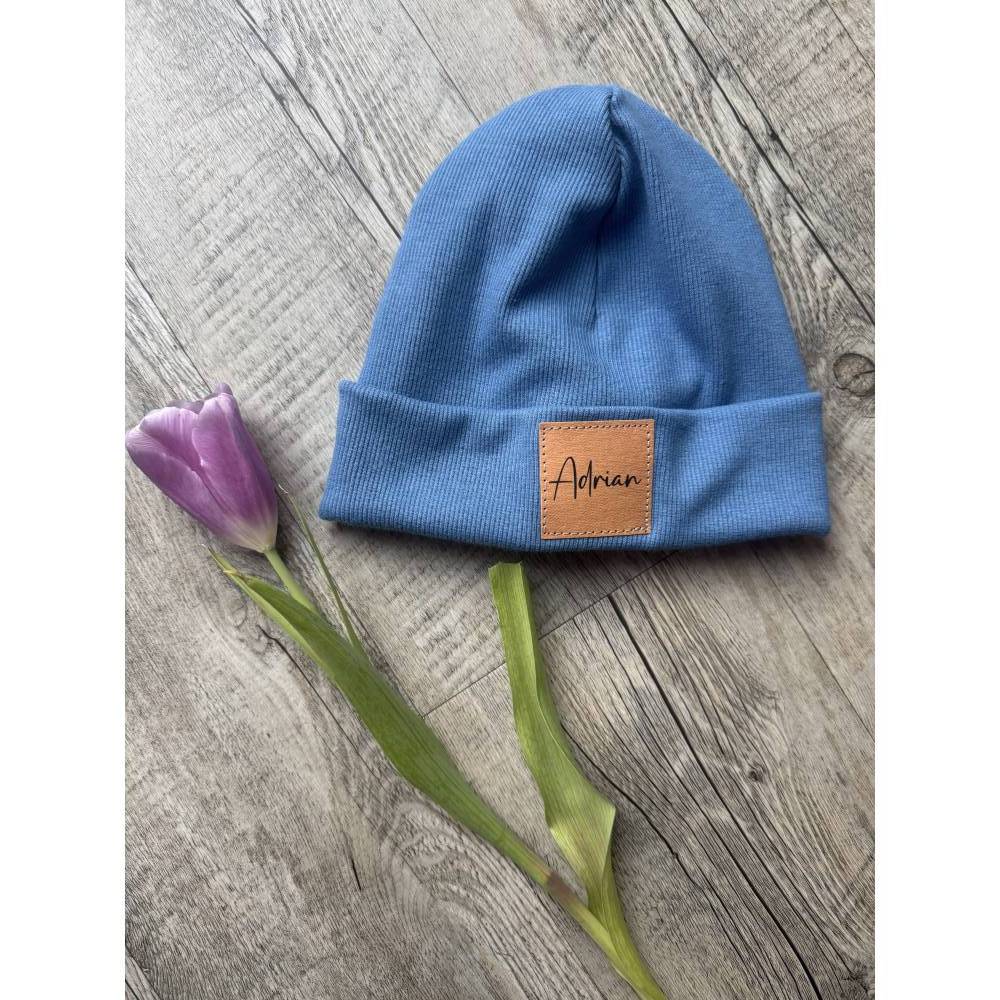 Mütze mit Namen personalisiert in blau oder altrosa für Babys, Jungen, Mädchen, Damen und Herren Bild 2